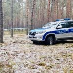 GRABSZCZYZNA. Makabryczne odkrycie. Nagie zwłoki kobiety odnalezione w lesie