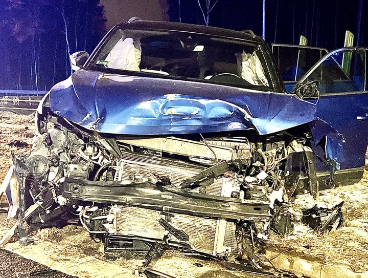 ZIELONKA. Wypadek z udziałem 5 aut na trasie S8. Jeden samochód dachował.