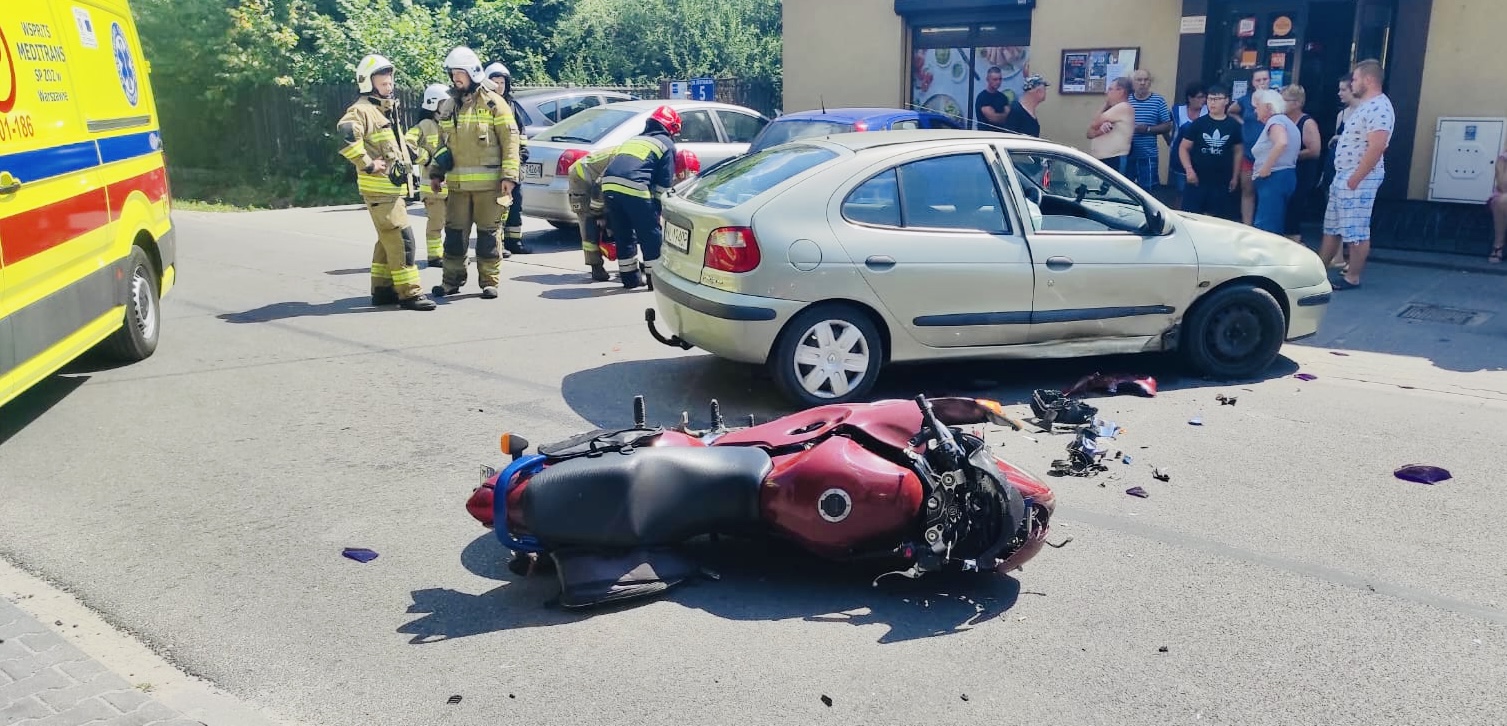 JASIENICA. Kolejny wypadek z udziałem motocykla. Mężczyzna odwieziony do szpitala.  