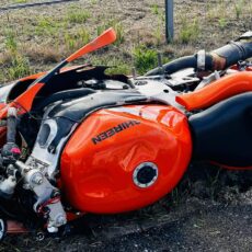 KOBYŁKA.To już kolejny śmiertelny wypadek na trasie S8. Motocyklista zginął na miejscu.  