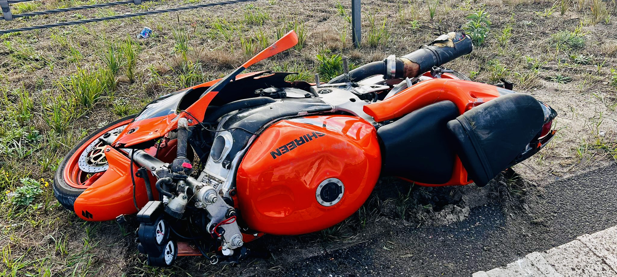 KOBYŁKA.To już kolejny śmiertelnym wypadek na trasie S8. Motocyklista zginął na miejscu.  