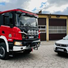 WOŁOMIN. Dwa nowe samochody specjalne trafiły do komendy Państwowej Straży Pożarnej.  